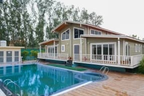 5 BHK farmhouse with a private pool in Noida, Delhi (BMF-F390)